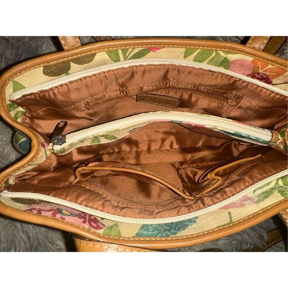 Fossil Floral Tapestry Handbag Purse Shoulder Bag | Vintage Style Grandmacore - Picture 5 of 7